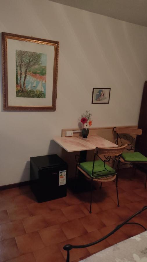 Hotel La Vela Castelnuovo Rangone Eksteriør bilde